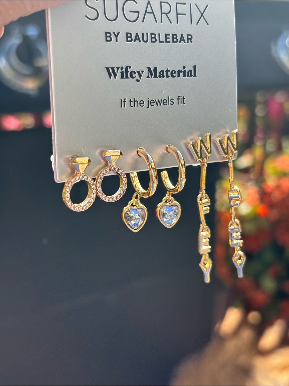 Price is for 1 pair of 3. Earrings. Specify which 1 u want or we will send any. - Picture 3 of 8
